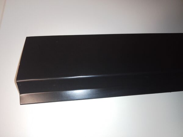 Räystäspelti Musta 2m